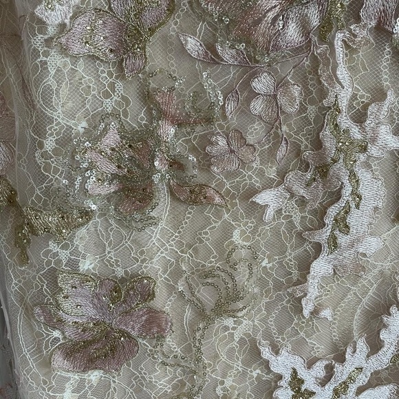 Nwt Mac Duggal Floral Embroidered Lace Trumpet Gown in Blush - Picture 10 of 16